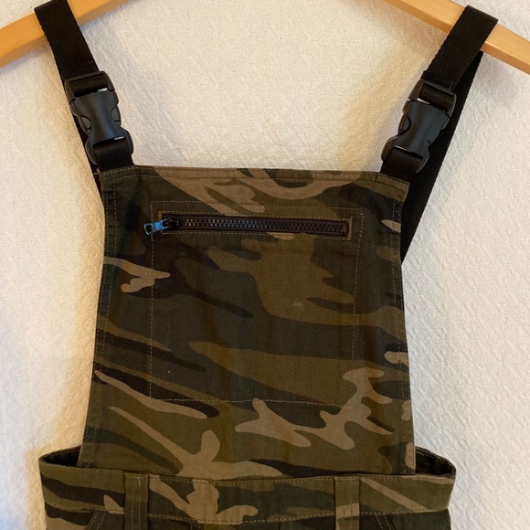 TOPSHOP Camo Jumper - Picture 2 of 10